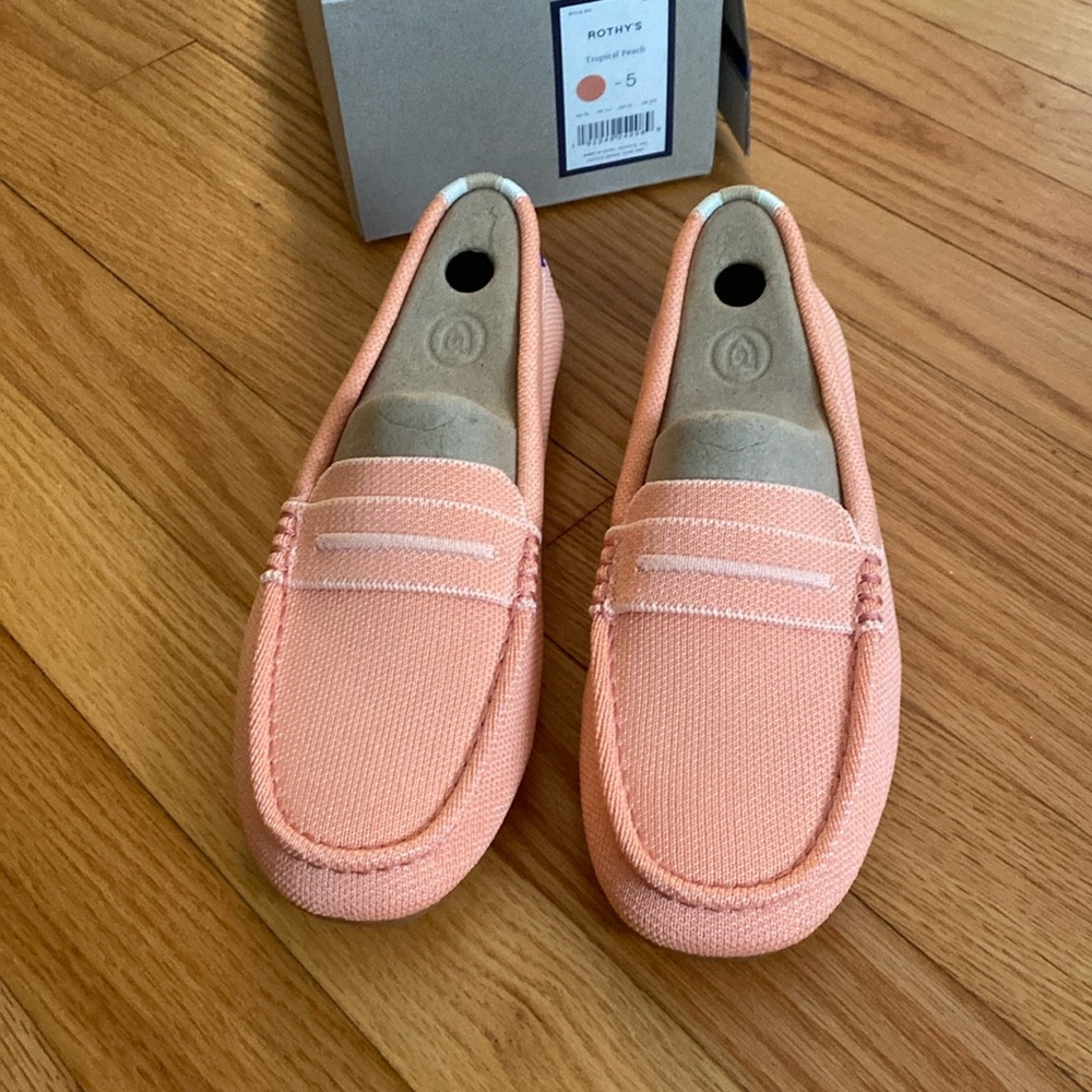 Brand NEW Rothy’s Driver Tropical Peach